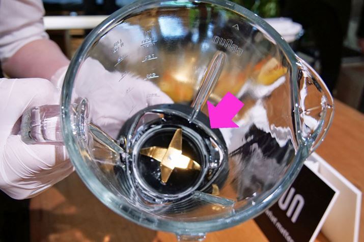 WO̒̂قƁAOp`ɂȂĂ邱Ƃ킩܂B̍\ł͂񂷂ugCANVeNmW[v͐Hނɗ܂ɂAʓIȊی^₷̂|CgȂ̂B90܂ł̑ϔMKX̗pĂAX[vɂΉ