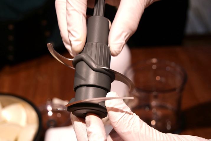 4n2̃p[cō\Ă̂ŁAʂ̐Hނ𒲗ꍇ́AOĂЂƂ̃p[ci2njŎg΁A􂢕Ȃčς݂܂BȂA[^[ƈꕔp[cāAH􂢋@ɑΉi70ȏ̃R[Xł͎gp֎~j