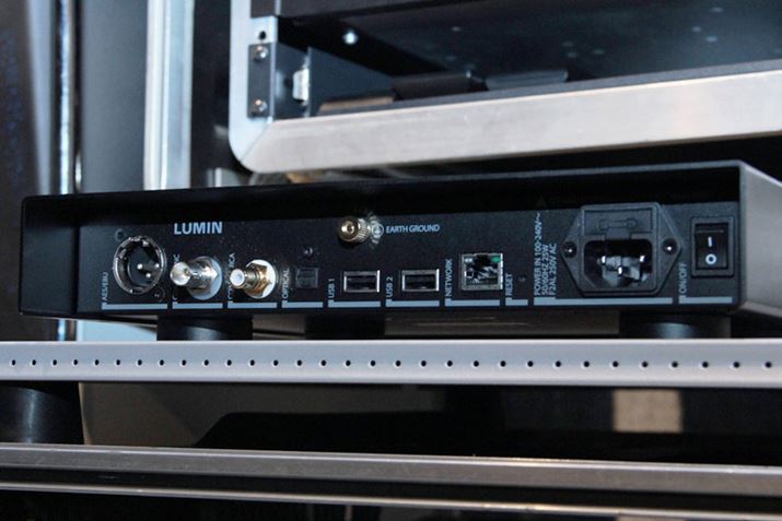 uU2 MINIv̓AiOo͂Ȃulbg[NgX|[gvBVXe̓sD/ARo[^[ȂîقD܂A̎pƂȂB܂AfW^o͂ƂēiRCAABNCjAAAES/EBUiXLRje𑵂Ă邱Ƃ|Cg