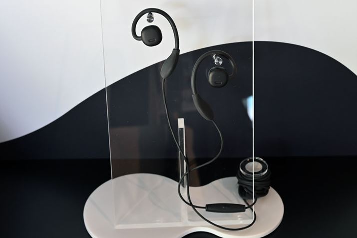 p[\iC[Xs[J[ nwm MWE001