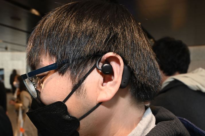 uMWE001vƁuMBE001v͎̗悤ɑBӂȂ̂ŁA͂̉͂ƒ