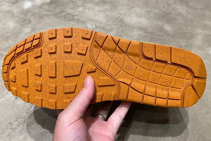 AEg\[ɂ́AuGA }bNXvV[Yے郏bt\[̗pAObv͂B}_͗l̃o[̐F́ACȂANZgƂČĂ܂