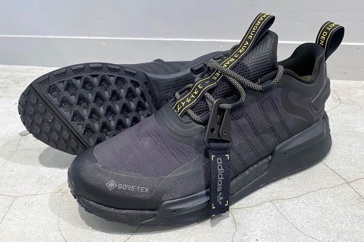 uNMD_V3 GORE-TEXviiԁFGX9472jBTCgł̔̔i22,000~iōj