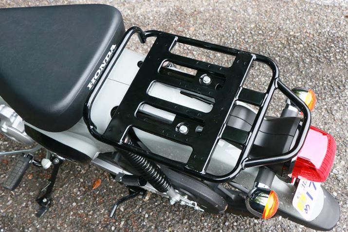 GAz˂Ă邽ߑ^̃LA𑕔uCT125En^[Juvi2020NfjƂ͈قȂAuX[p[Ju110vƓl̏ԂȃLA̗p