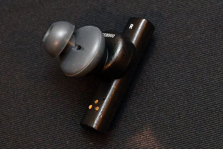 IȃCz`̗pBC[s[Xɍł߂ۂɃ10mm̑ahCo[jbgǍ̊ۂɃobe[AXeBbNɒʐM`bvAeiA}CNzuĂBȂACz{̂IPX4̐hɑΉ