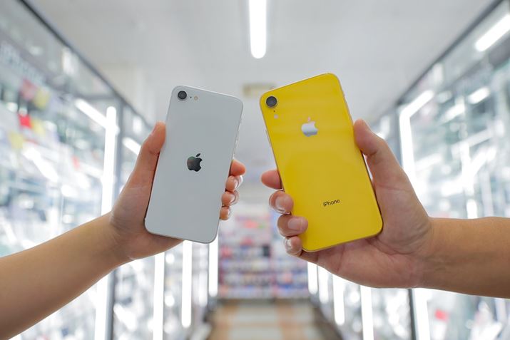 QIɃ`CXĂ2́uiPhone SEvijƁuiPhone XRviEjBǂÂɂ͌ȂiȂAi2`3~i2jƔɎ育낾