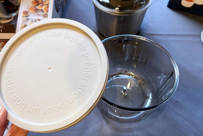 Ȃ݂ɁA2ނ̃{EǂɂłӂtBHނ܂ƂAp̐n𔭍yۂɖ𗧂܂