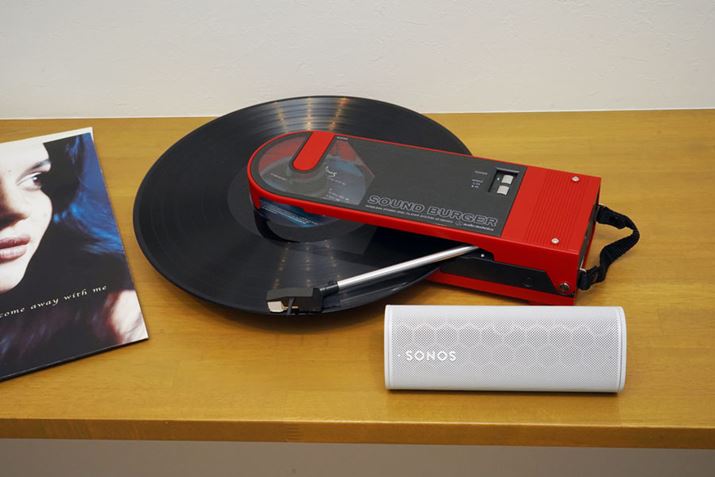 BluetoothɂΉSonos̃|[^uCXXs[J[uSONOS ROAMvōĐ