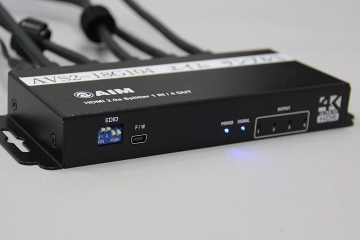 uDMR-ZR1vHDMIo͂GCdq18GbpsΉHDMIXvb^[uAVS2-18G104vŕB4ʂɓf𓯎o͂B̓sŁADolby Vision^̃\tgHDR10ł̍ĐƂBeerɂȂHDMIP[uׂ͂ēi