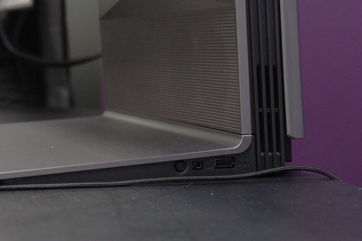 u42LX3QPJAv̓XCb`Onu@\𓋍ڂBEʂɂXCb`O{^ƁAerUSB[qɐڑL[{[h}EXAer}CNAڑPCłg