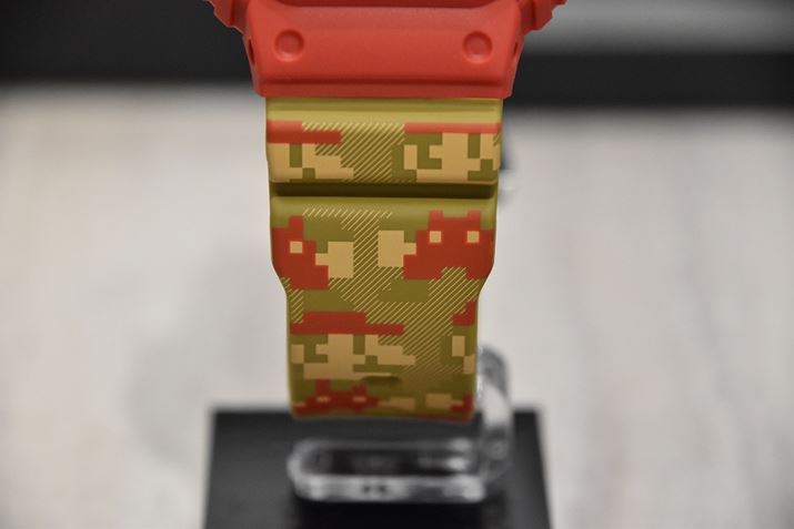 uDW-5600SMB-4JRvi17,600~j