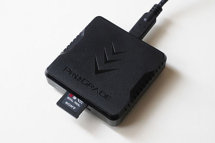 BeIJ[h[_[gPCɃf[^ۑB̍ƂX[XɐiނƊył