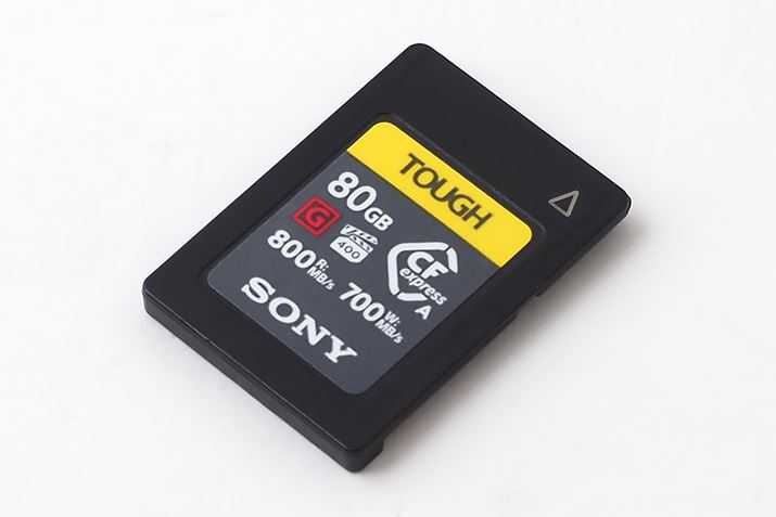 Gg[i1j̓\j[CFexpress Type AJ[huCEA-G80TvBǂݎ葬x͍ő800MB/bł