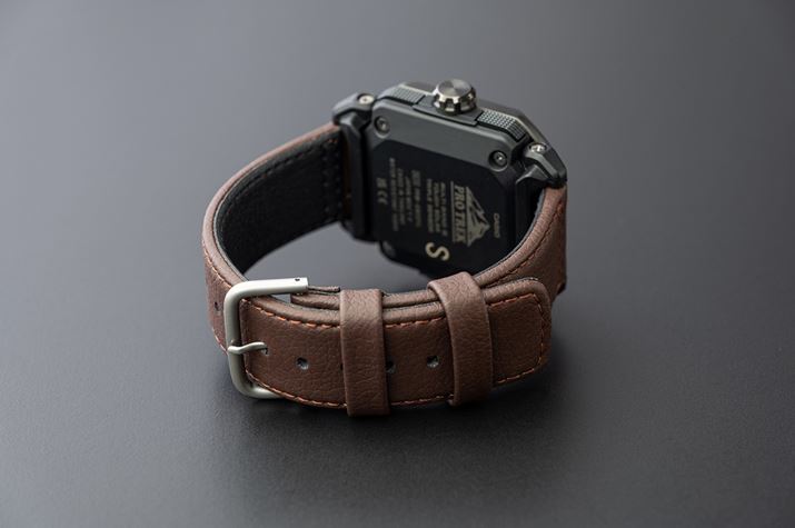 uPRW-6900YL-5JFṽU[ohɂ́A΂̕tĂRɂRfނ̗p