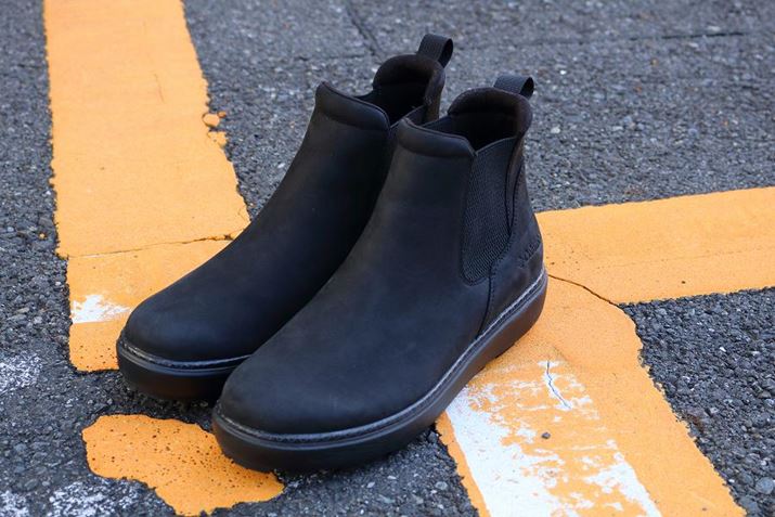 AEghAD̊Ԃł͋@\I荠ĩEFAłȂ݂̃RrABł́AV[YJeS[łlC𔎂uh̐V색CAbvAŋۉCi[ڂꂽu[cCNȑl̃Xj[J[Љ܂I