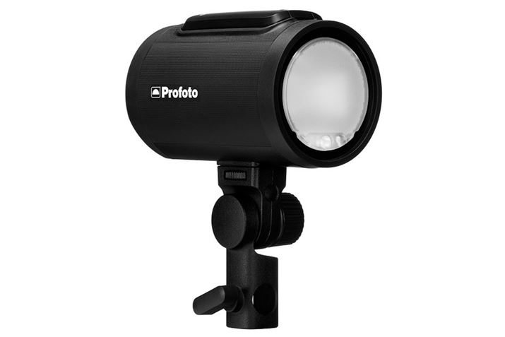 Ȃ݂ɁAvtHg2022N6ANbvI^Cvł͂ȂA^́uProfoto A2v𔭔Bőo͂100WsBCeBOsȂ΁AuProfoto A10vƕp̂悢낤B]i144,980~iōj