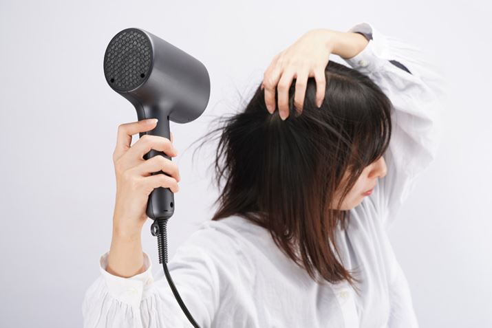 Cオ̔Gꂽ̂͂΂񎞊Ԃ܂A{̃TCYAyʂȂ̂ŘrɕS܂łBɁA둤̔ۂɂrւ̕SȂ̂D