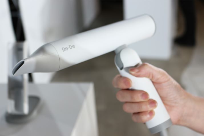 ŐV́uiPhone14 Pro Maxvi240gjƓ炢̏dȂ̂ŁAƂX^CO̍ۂ̎r̕S傫yĂꂻB}bgȎŎׂÂ炭₷ۂł