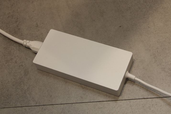 {̂ւ̋d͕tACA_v^[ōs