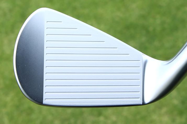 q[⍂߂ɃfUCĂ̂XN\̓`BfނɎgĂS20CƌĂ΂ŚAJ[{̊ܗLʂȂA\tgȑŊ炵܂