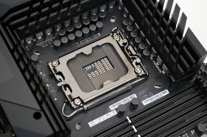 CPU\Pbǵu12CorevZbT[vV[YƓLGA1700BCPUN[[Oォ炻̂܂܎g񂹂