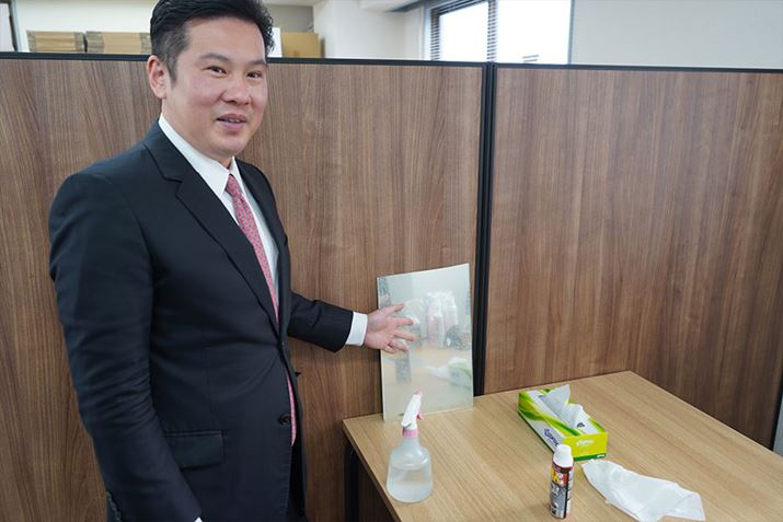 ̓ނ̂Ƃɓ𔭂Aߌォ~cŎ̔ƘbĂ܂BƔႤC킩܂