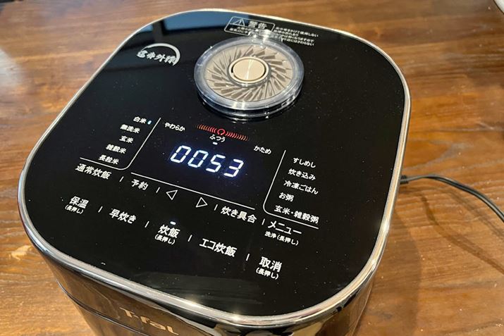 uʏ퐆сvƁuj[vɕނĂ܂Aǂуj[łBĂ̎ނƃj[gݍ킹邱Ƃ͂ł܂