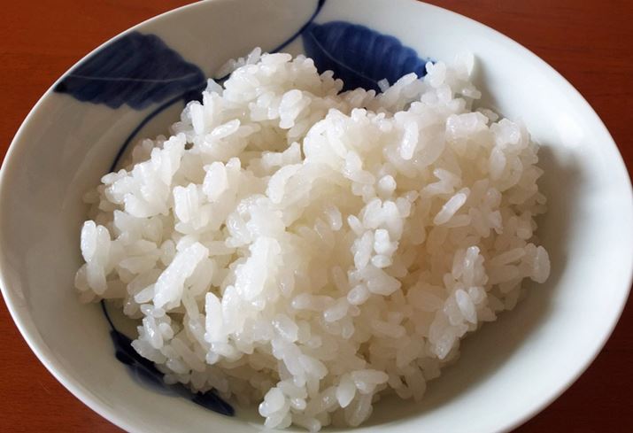 qɂ悻Ă݂ƁA͂̃nƗ悭킩܂Bx^̂Ȃς肵H͘aHƂ̑QłAn̂HׂƂ͂Ō̒Zbg邽߁AHi݂܂