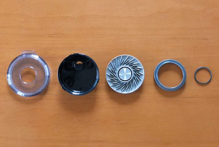 t^㕔ɑĂC͎OAĐ􂤂悤ɐĂ܂