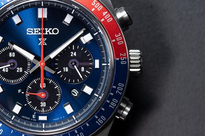 j͒ʏ펞pŁAԂj̓XgbvEHb`pBej̐FcRłBʐ^́uSBDL097v