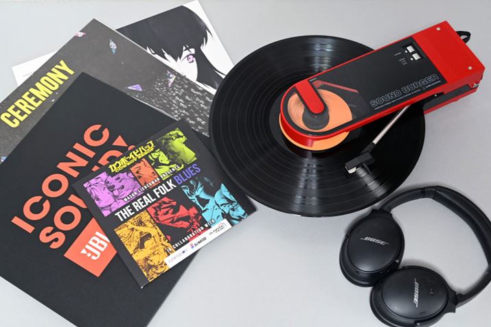 SNS�Ȃǂő傫�Șb��ƂȂ����I�[�f�B�I�e�N�j�J�u�T�E���h�o�[�K�[�iAT-SB2022�j�v�B12��1���̍Ĕ̂ł��Ɏ�ɓ���邱�Ƃ��ł��܂����B�莝����Bluetooth�w�b�h�z����X�s�[�J�[��g�ݍ��킹�Ď�y�Ɏg����̂ŁA�A�i���O���R�[�h���Đ�����@������Ă��܂�