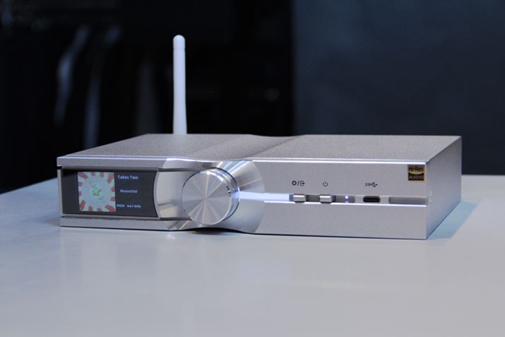 uNEO Streamv͉214mm̂n[tTCYBRpNgȖ{̂̓fXNgbvł̎gpɂtBbg邾낤