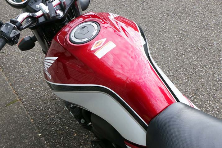 ^N`͍i荞܂ĂAj[Obv₷