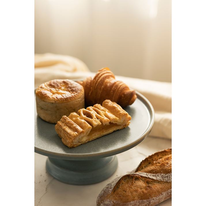 EOS R6AEF85mm F1.4 L IS USMAF4A1/100bAISO100Beʐ^i3648×5472A2.0MBj