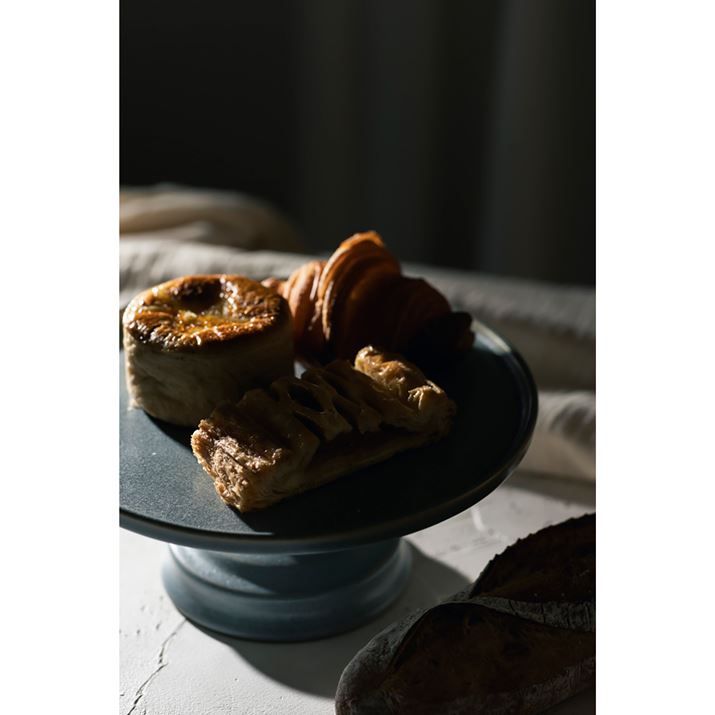 EOS R6AEF85mm F1.4 L IS USMAF4A1/200bAISO100Beʐ^i3648×5472A1.5MBj