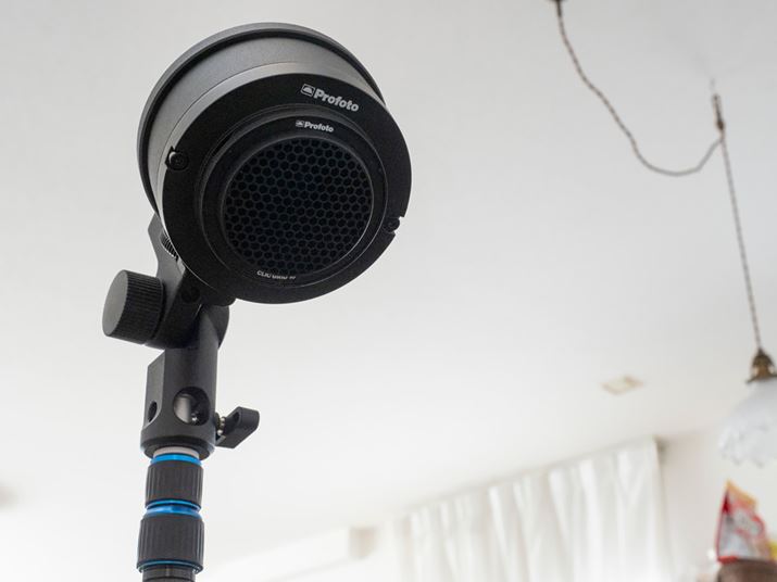 ObhtuProfoto A10vɂ́AO҂ŏЉuClic OCF A_v^[ IIvgpAƎˊpx𒲐ĂBȂAuClic OCF A_v^[ IIv̊]i42,900~iōj