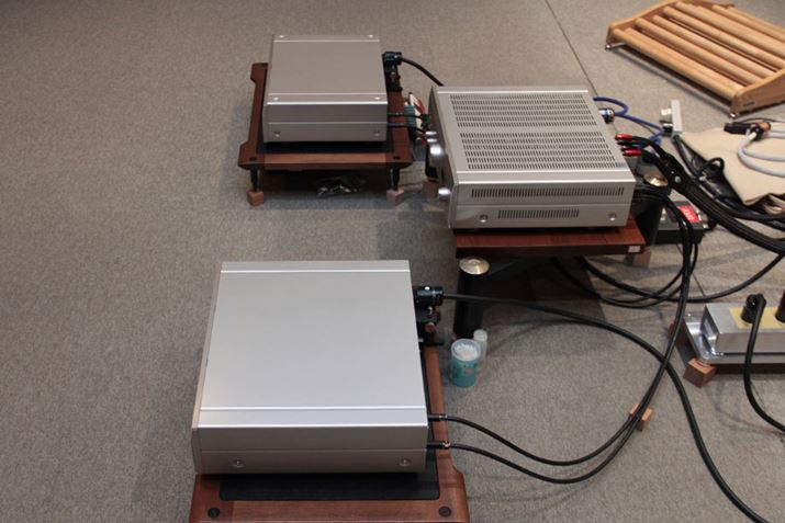 uDCD-1600NEvŎOuDCD-1700NEvBs5cmقǐLсA]T̂\Ƃ邱ƂɊ^ĂƂB܂AgbvJo[𗯂߂lWȂȂƂύX_̂ЂƂB̓RXg팸ł͂ȂAăK`K`Ɍł߂ȂƂł̃`[jO_Ă邻