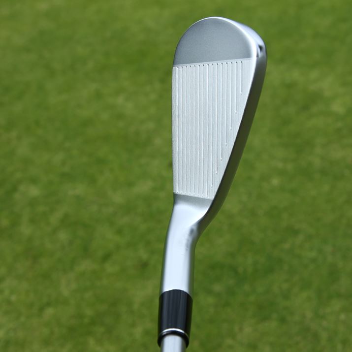 ZX4 MkII ACAE#9<br>uZX MKIIvV[YAwbhTCYƃO[Xxł傫u4vłA`ɂ͋ʓ_܂B~hACA܂ł̓u[h܂ɂăV[voBV[gACA̓u[hɂۂ݂A{[ݍނ悤Ȍ`ɃfUCĂ܂