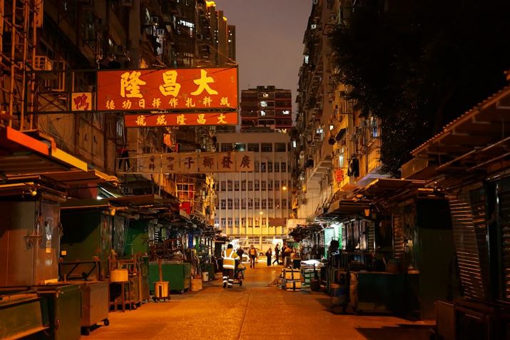 LUMIX S5IIALUMIX S 50mm F1.8AF2.8A1/125bAISO12800AWBFVAtHgX^CFX^_[hBeʐ^i6000×4000A11.8MBj