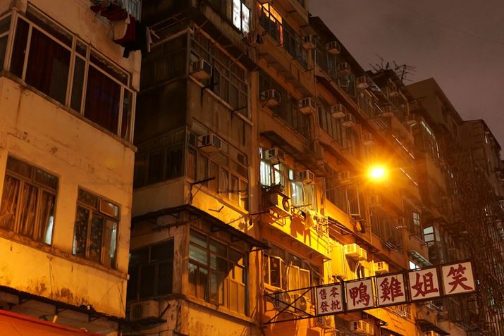 LUMIX S5IIALUMIX S 50mm F1.8AF2.8A1/125bAISO12800AWBFVAtHgX^CFX^_[hBeʐ^i6000×4000A12.1MBj