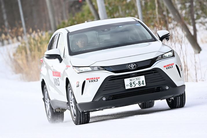 g^unA[v́AuuUbN VRX3v𑕒邱ƂŁAᓹł̑sɂS荂܂悤Ɋꂽ