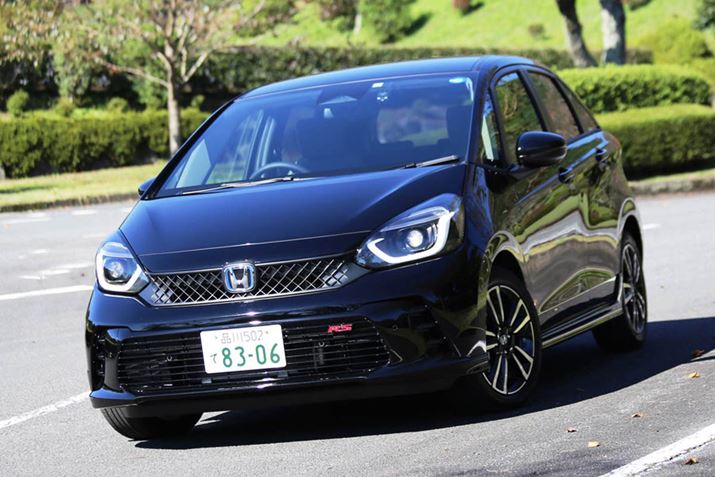 z_utBbgv́A2022N107̃}Ci[`FWɂāAVɃX|[eB[ȁuRSvO[hǉꂽBAuRSṽnCubhfłueFHEV RSvɎ悵̂Ńr[