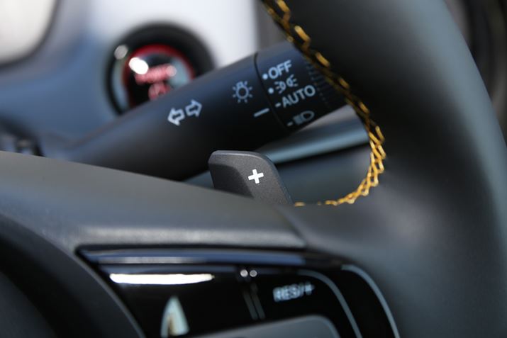 utBbg eFHEV RSv́AANZIť͂4iKɒ߂łuZN^[vpĂ