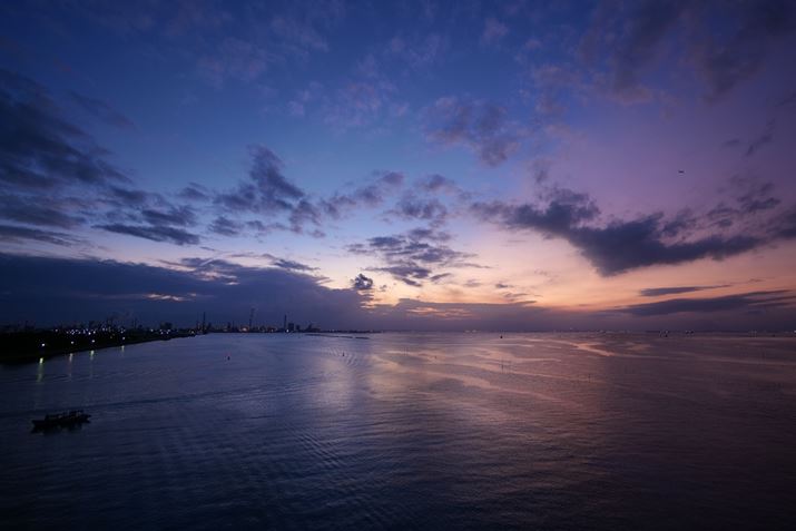 E̐Ԃ݂ƍ̐݂̗\Ǝv߁AzCgoX͐Vɐݒ肵AŃ}[^vXĂB܂AF̐[݂\邽߂ɁAtHgX^ĆuBBbhvILUMIX S5ALUMIX S 18mm F1.8AF1.8A1/60bAISO320AWBFVAtHgX^CFiBeʐ^i6000×4000A8.2MBj