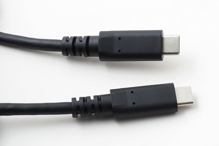 xmtCuX-H2v̕tUSBP[uB[USB Type-C[qŁAȂUSB PDɑΉĂ܂
