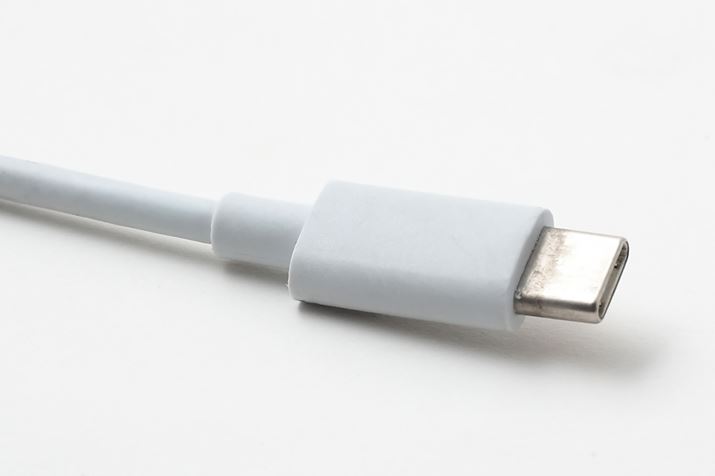 USB Type-C[qƂāAeLg[ȃP[ugƁA[d܂łɔɎԂ邱Ƃ܂