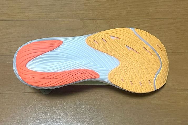 AEg\[́A݂̐󂢃tbgȃ^CvBAXt@gRN[gƂܑHŁAō̃Obv𔭊Ă