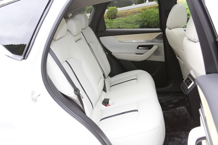 uCX-60v́AGԂ͍L̂̍Sn̓tgV[gƓlɏd߂