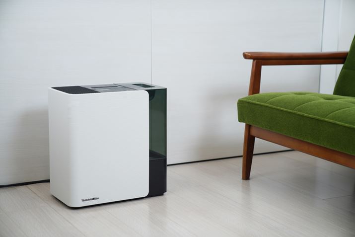 uHD-LX1022ṽTCY390ij×245isj×405ijmmBW[hgp̍őʂ960mL/hŁAőd͂430Wi60Hzjł