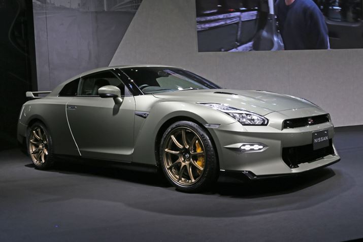 AI[gT2023ŏIꂽʎdlԂ́uGT-R Premium edition T-specvB́Am[}́uGT-Rvɑ΂Đp̃TXyVZbeBOpJ[{Z~bNu[LȂǂ̗pĂA肵Ȃ₩ŏ㎿ȑƈӂ̂܂܂ɑy̗ĂƂ